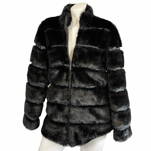 PAMELA MCCOY Black Vegan Leather & Fur Zip Up Jacket - Picture 2 of 5